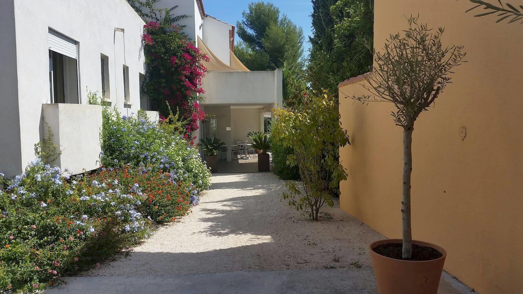 Hotel Le Synaya Sanary-sur-Mer Exterior foto